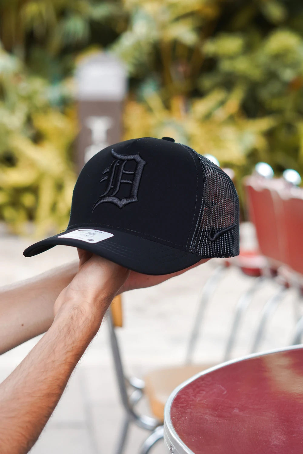 Gorra Tigers Negra Trucker — Negro · Tonal