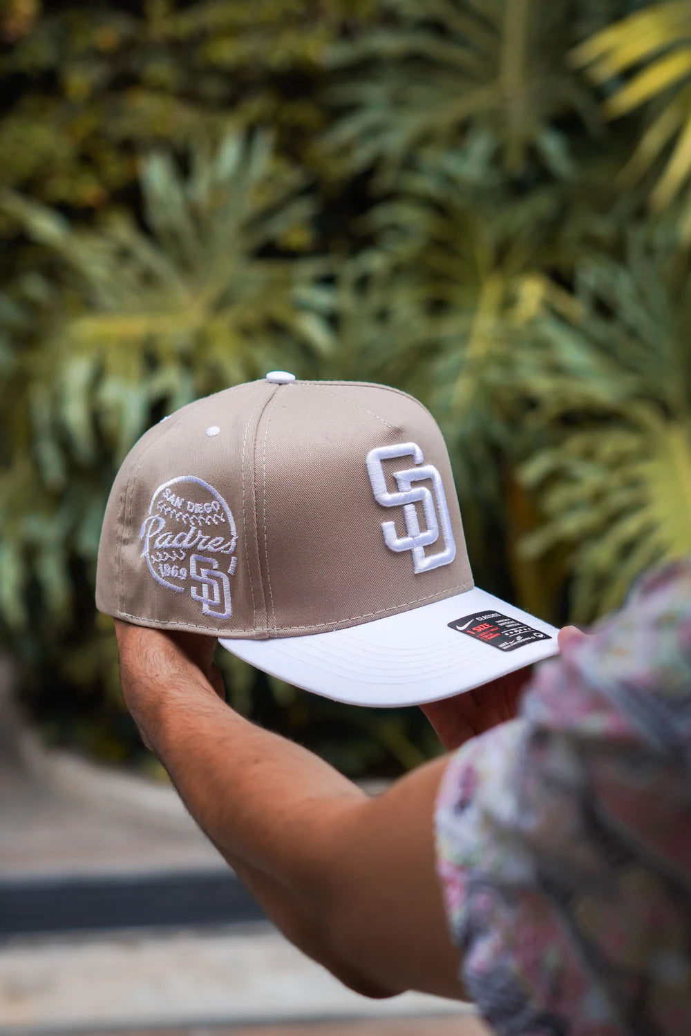 Gorra Padres Caqui / Blanca de San Diego Padres, colorway Caqui · Blanco