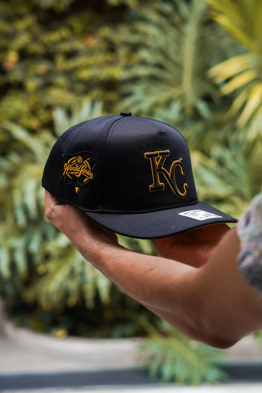 Gorra Royals Negra / Dorada de Kansas City Royals, colorway Negro · Dorado