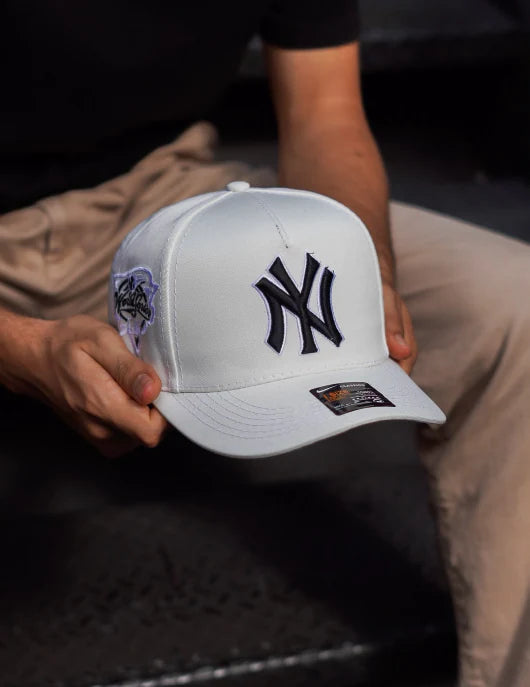 Gorra Yankees Blanca de New York Yankees, colorway Blanco · Negro